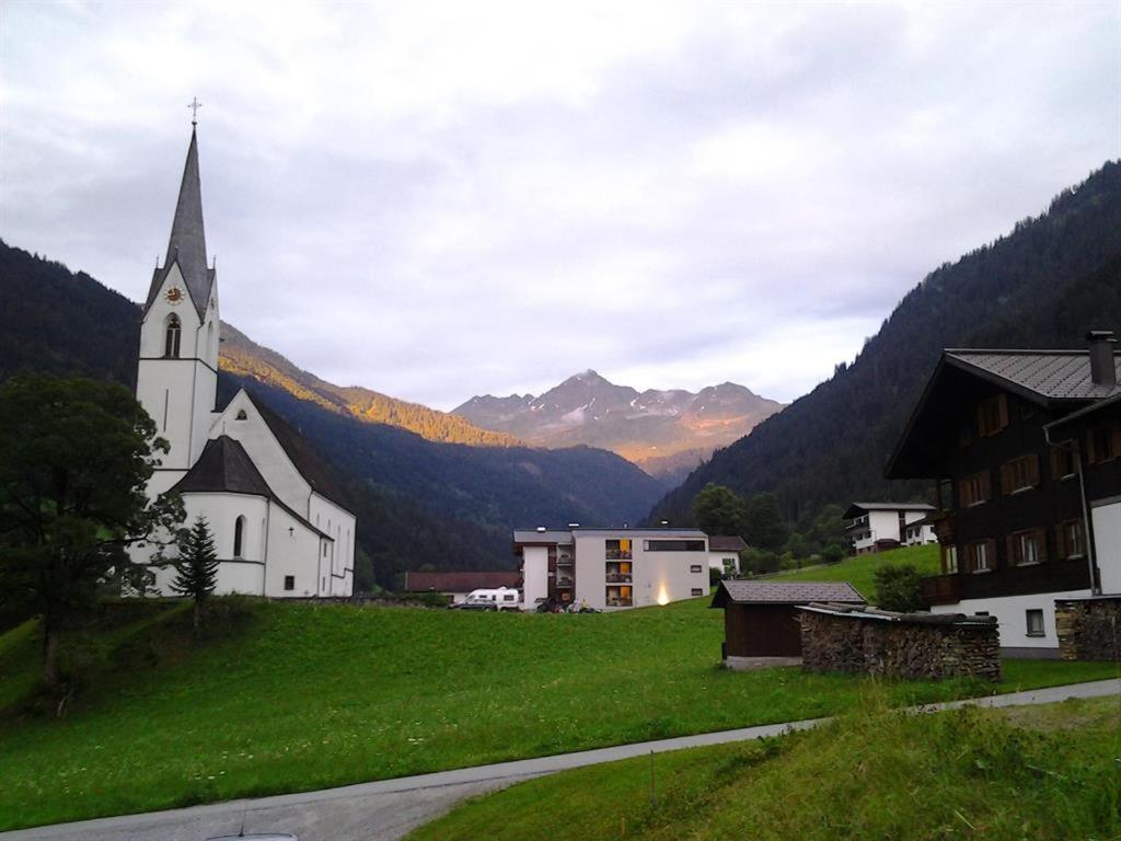 Haus Ruepp Apartment Silbertal Bagian luar foto